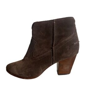 Frye Brown Suede Western Ankle Boots Side Zip Stacked Heel Pointed Toe Womens